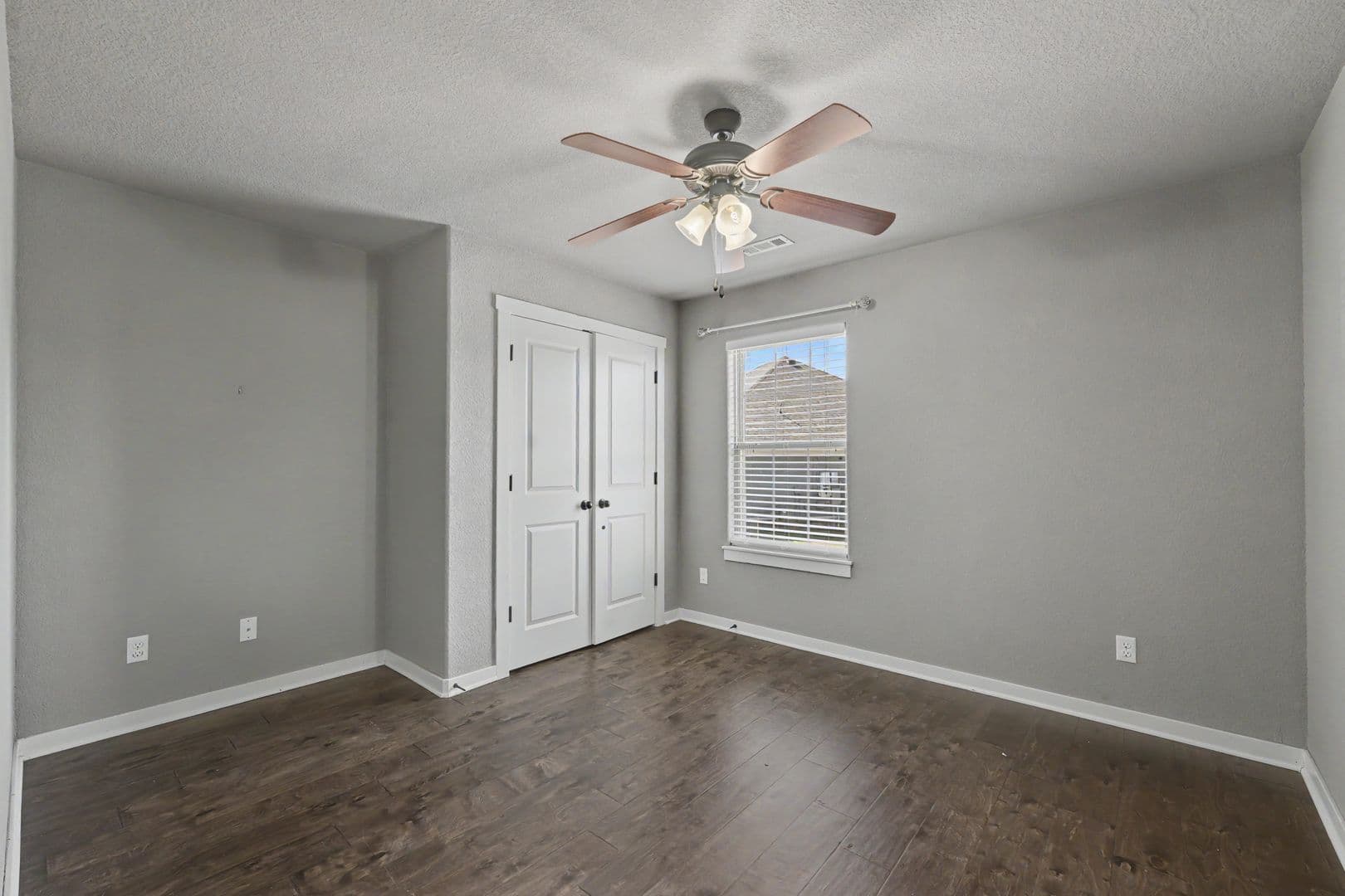 Springdale House: 3862 Kirkbridge Pl