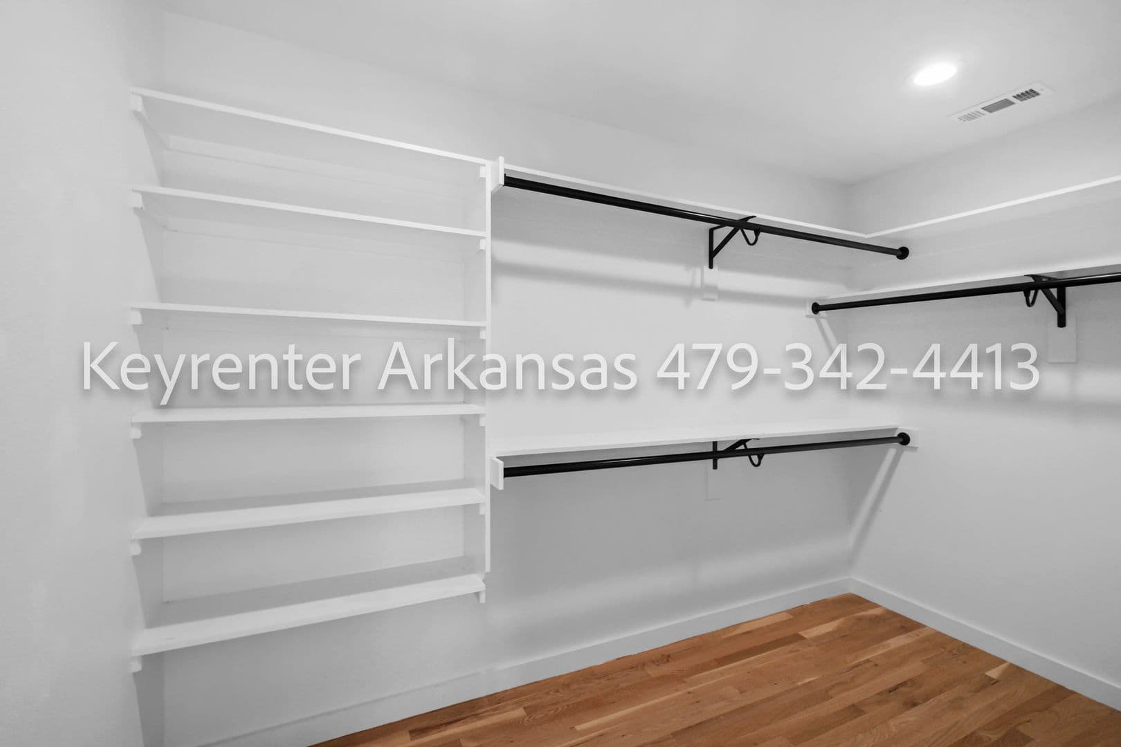 Fayetteville House: 4480 E Trough Spring Rd