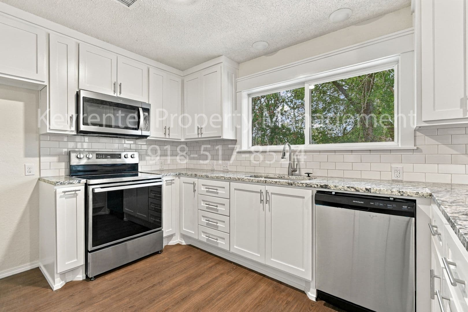 Broken Arrow House: 1201 S Gum Ave