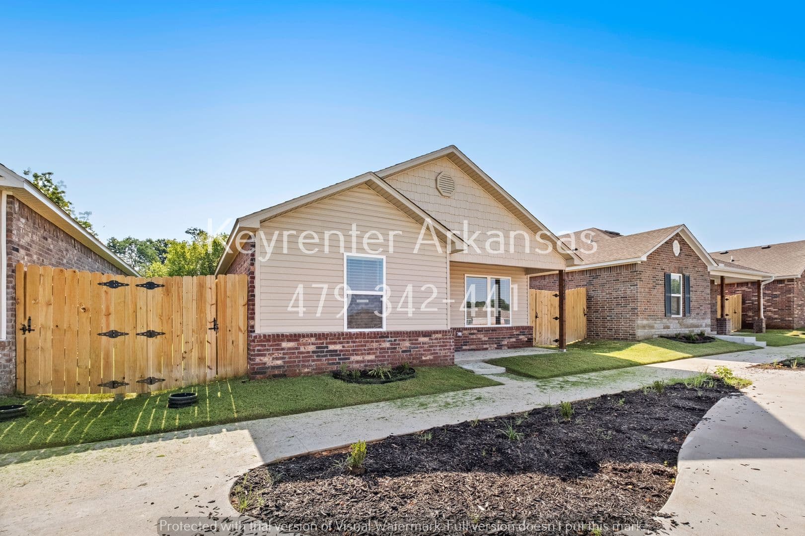 Fayetteville House: 2476 N Raven Ln
