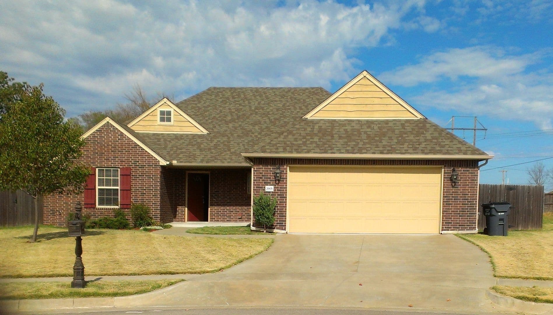 Jenks House: 2005 W 119th St S