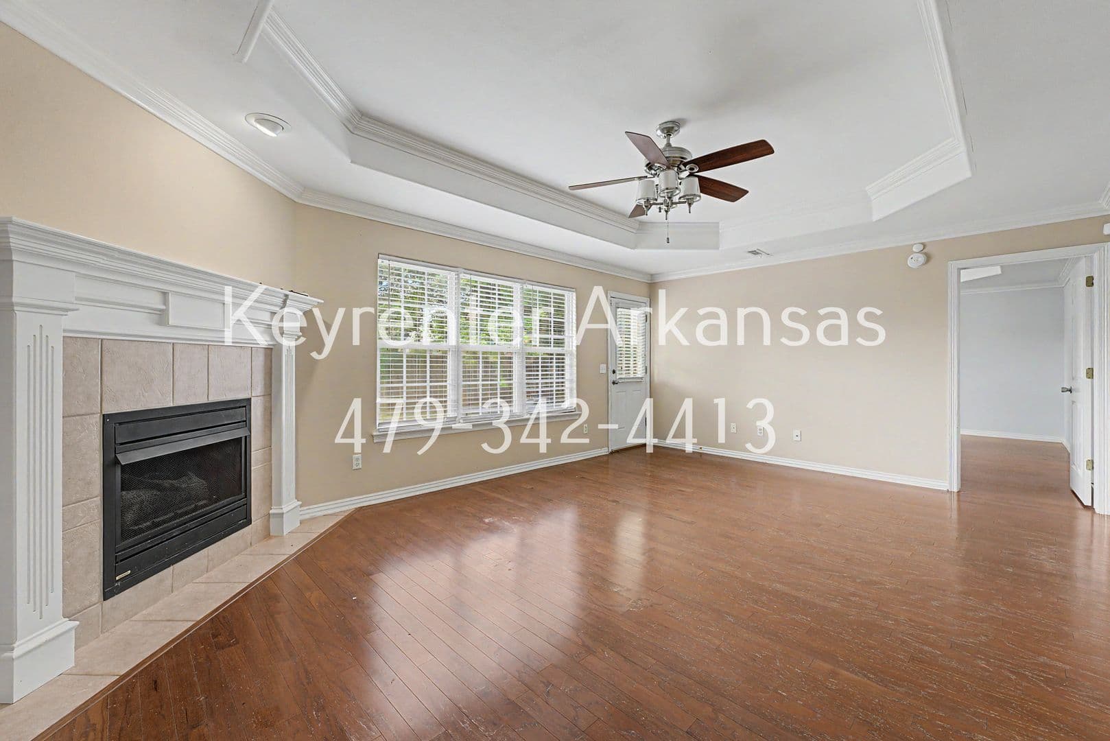Bentonville House: 3801 SW Carriageway