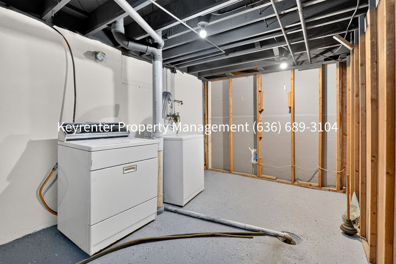 Saint Louis House: 5855 Pershing Ave