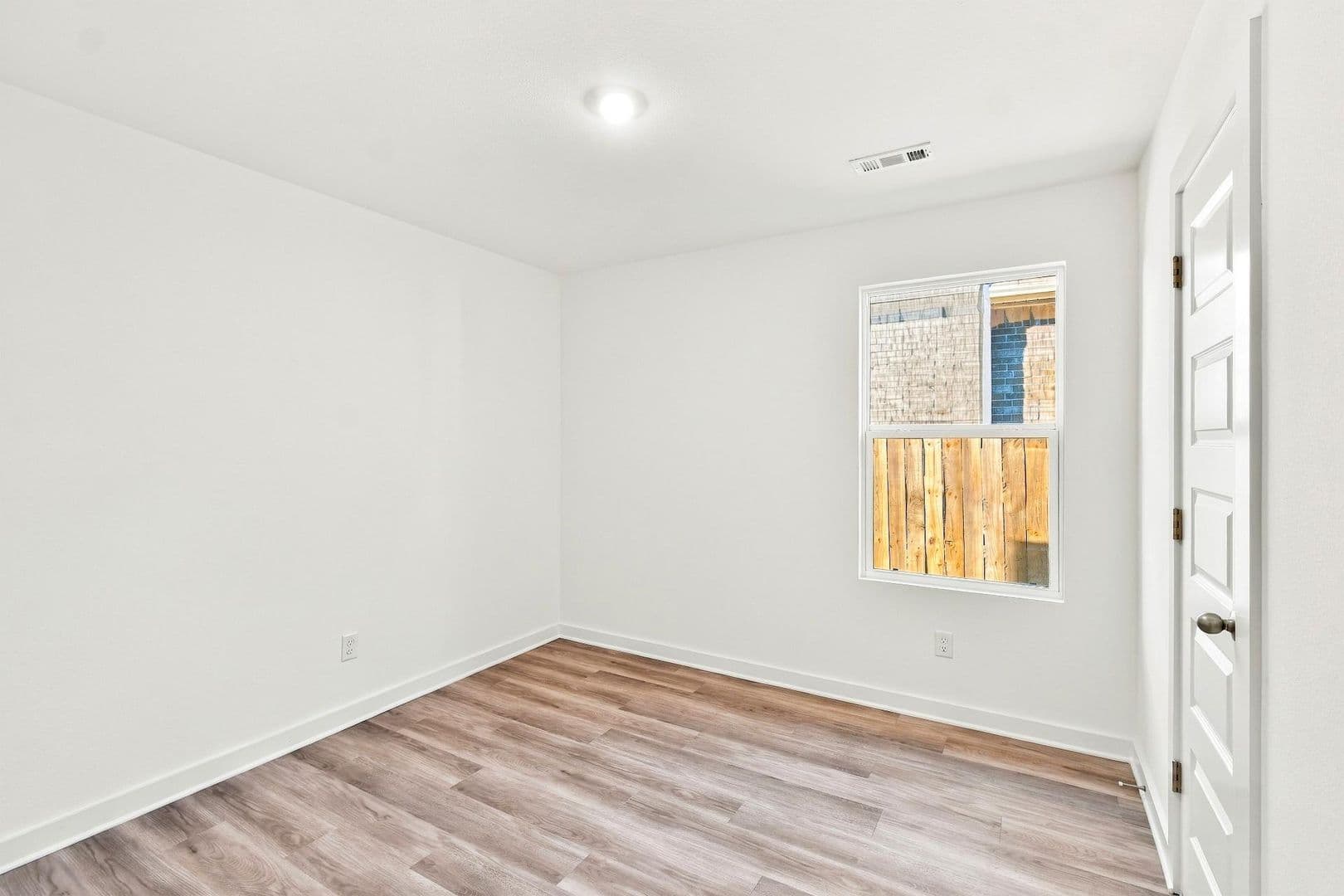 Fayetteville House: 4560 W Triangle St