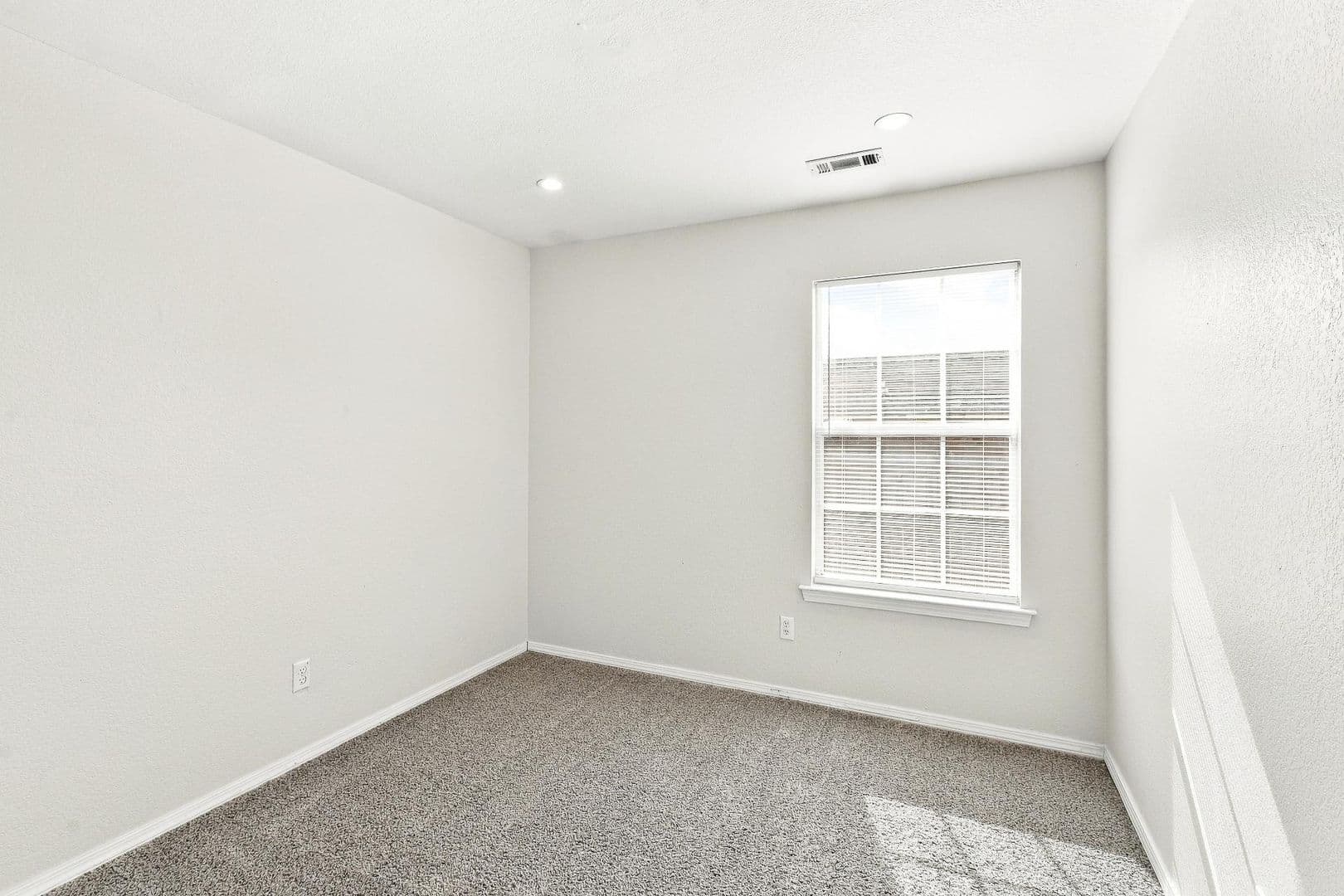 Fayetteville House: 1243 Oleander Lane