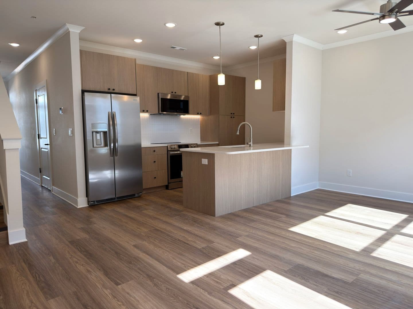Rogers Townhome: 3615 W Persimmon St