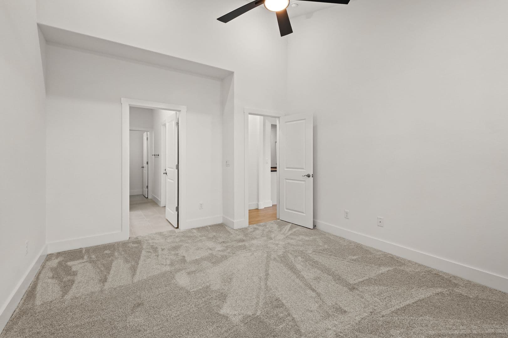 Centerton Townhome: 721 Sun Meadows Loop