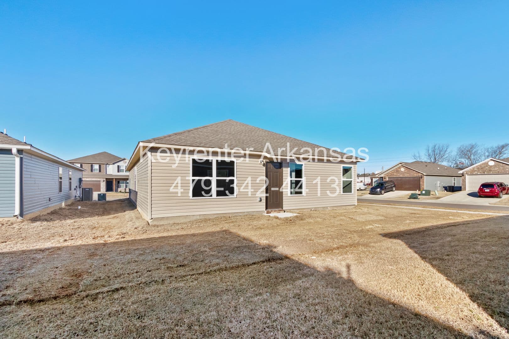 Fayetteville House: 846 E Sparrow Way