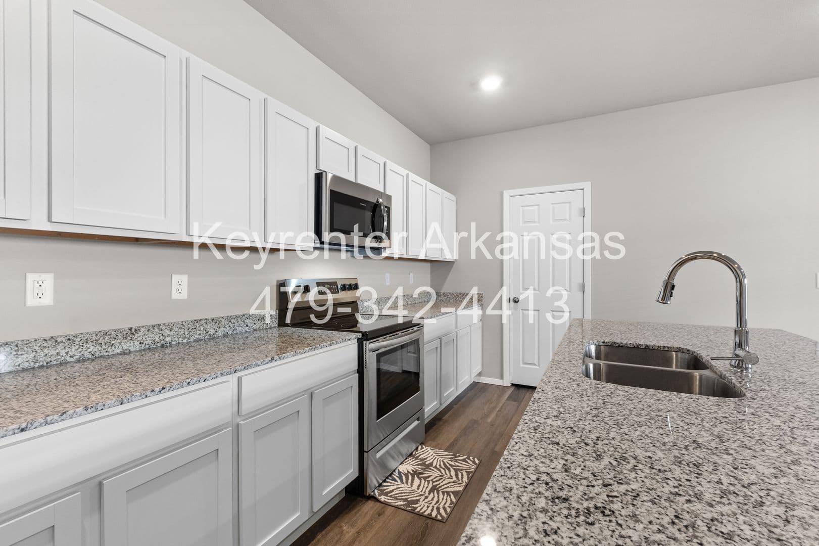 Fayetteville House: 920 S Morningside Dr
