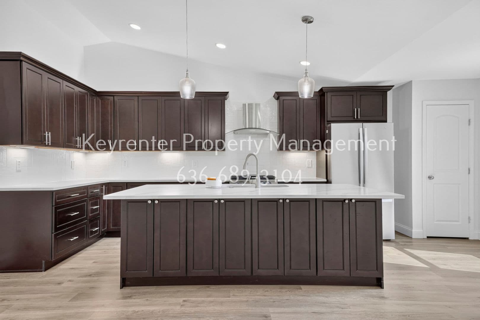 Hazelwood House: 926 Townhouse Ln