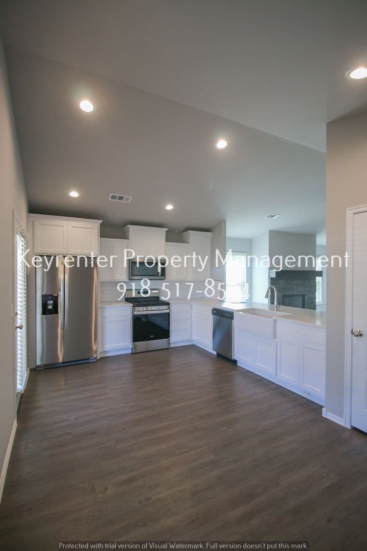 Sand Springs House: 5309 S Nassau Ave