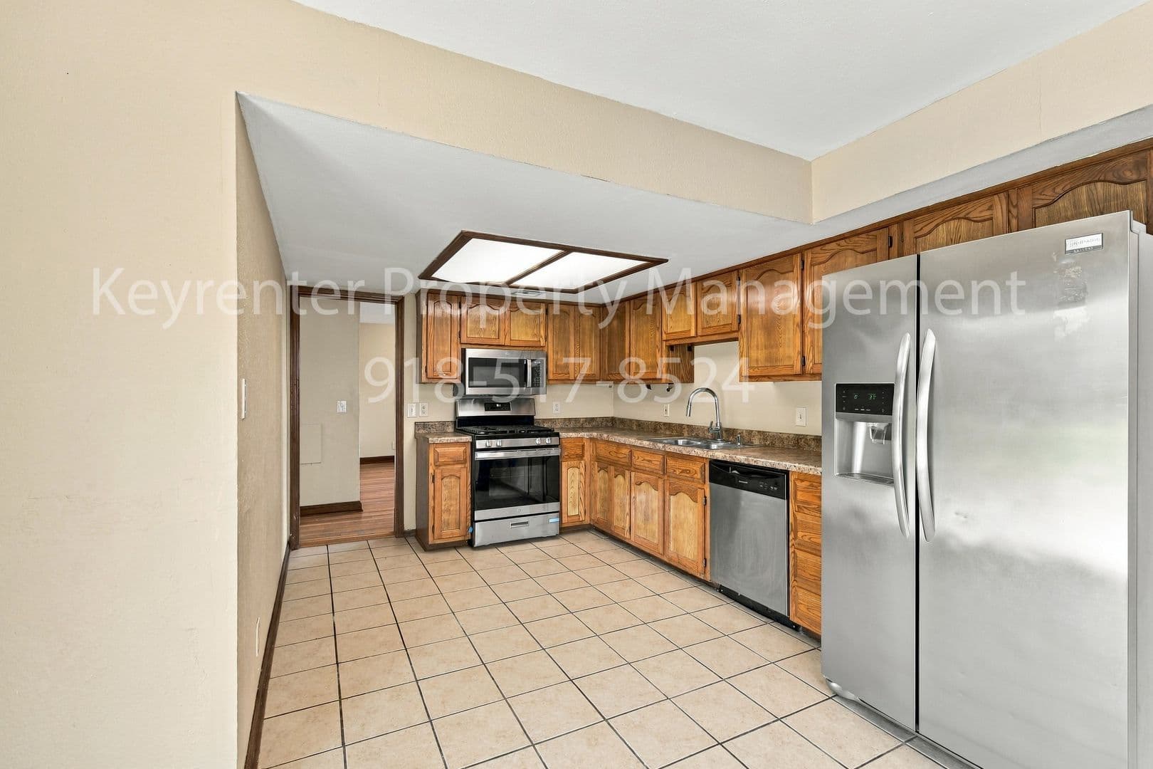 Broken Arrow House: 2505 E Princeton St