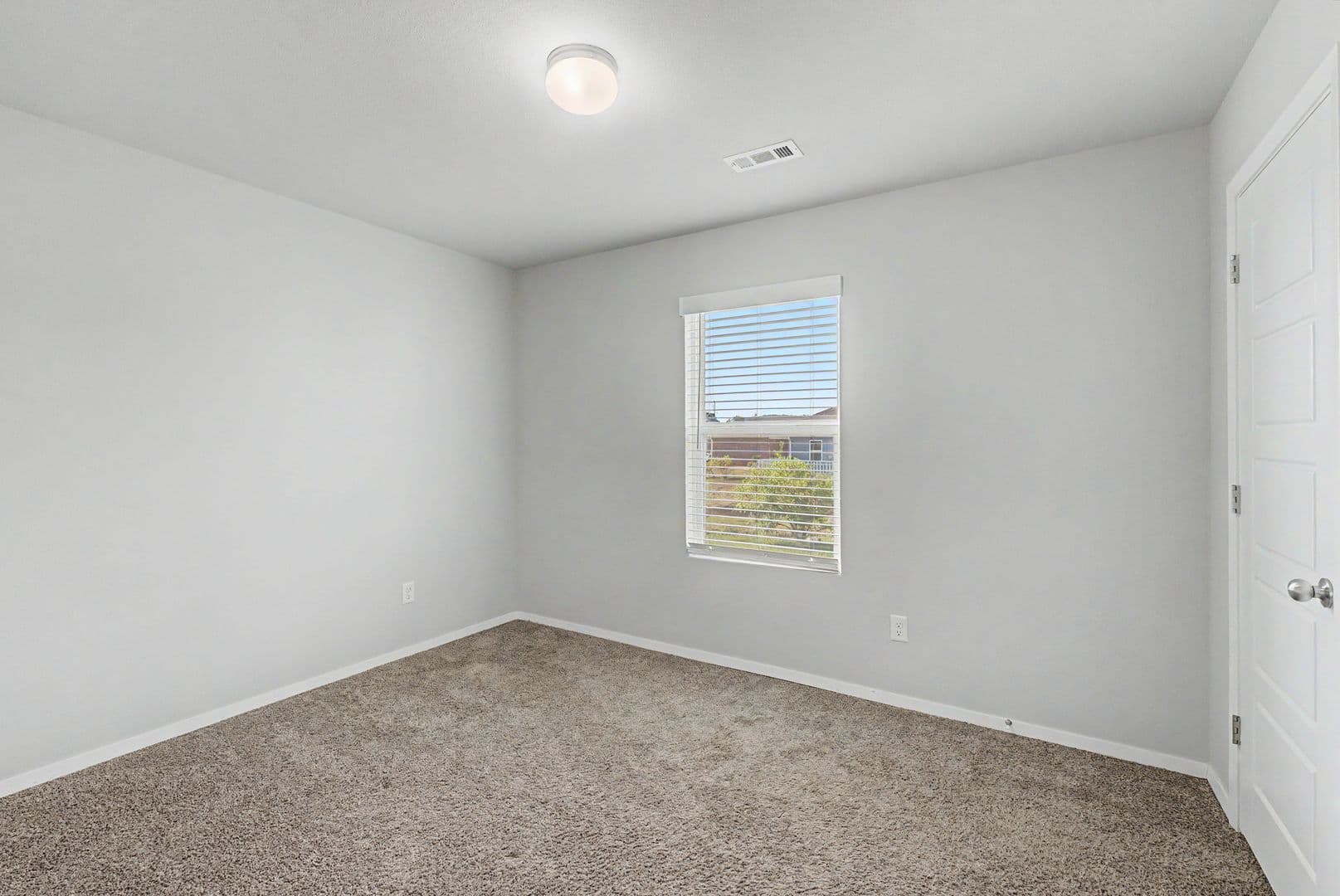 Fayetteville House: 1236 S Nighthawk