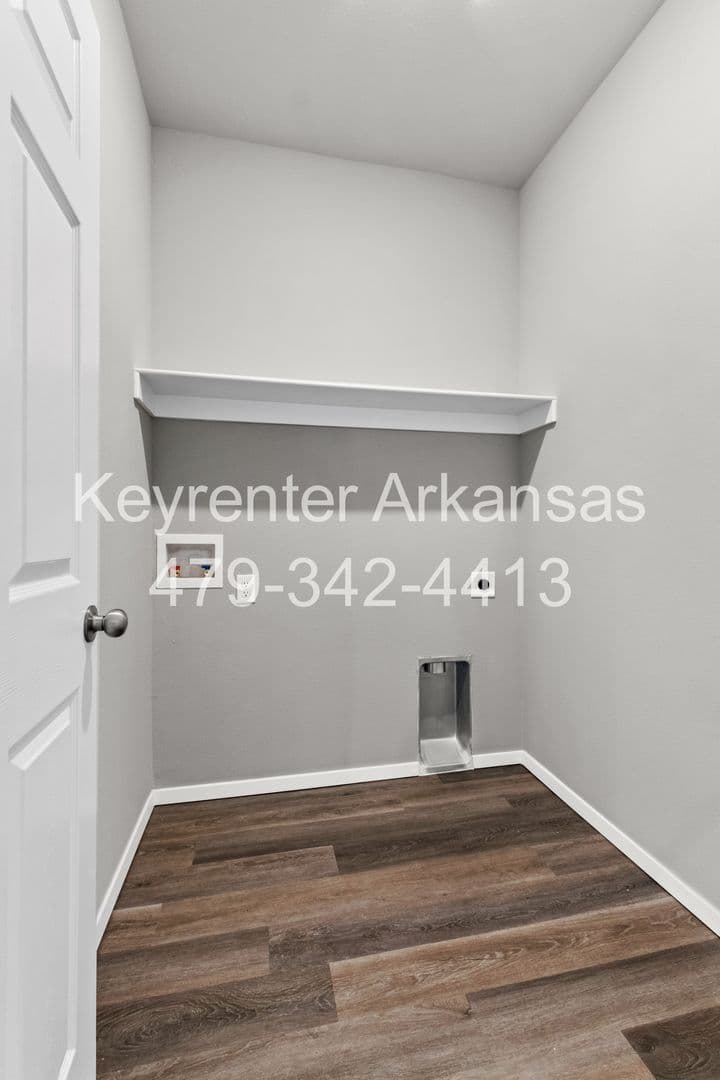 Fayetteville House: 920 S Morningside Dr