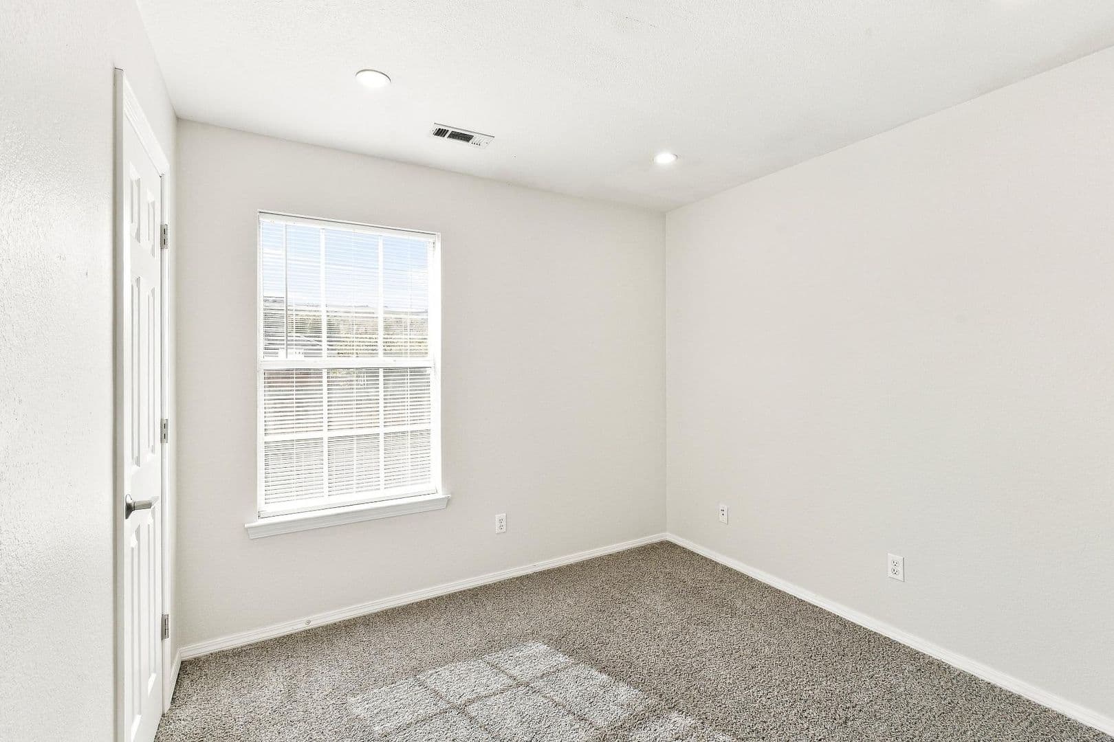 Fayetteville House: 1243 Oleander Lane