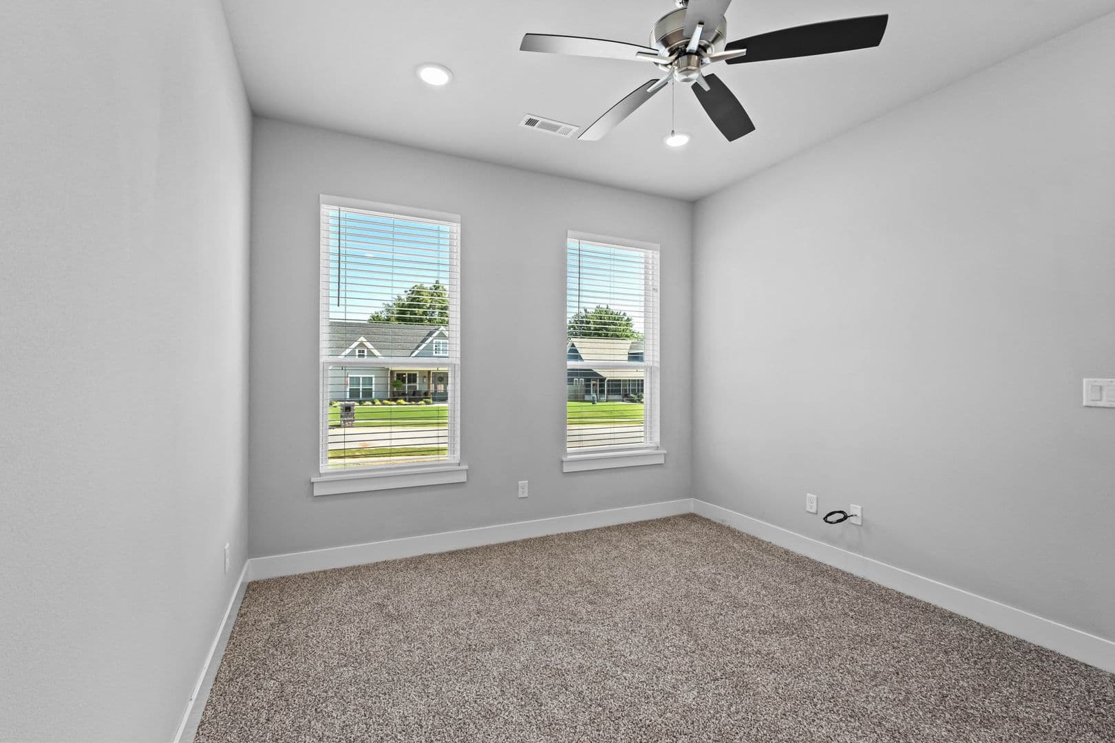 Prairie Grove House: 823 Mueller Way