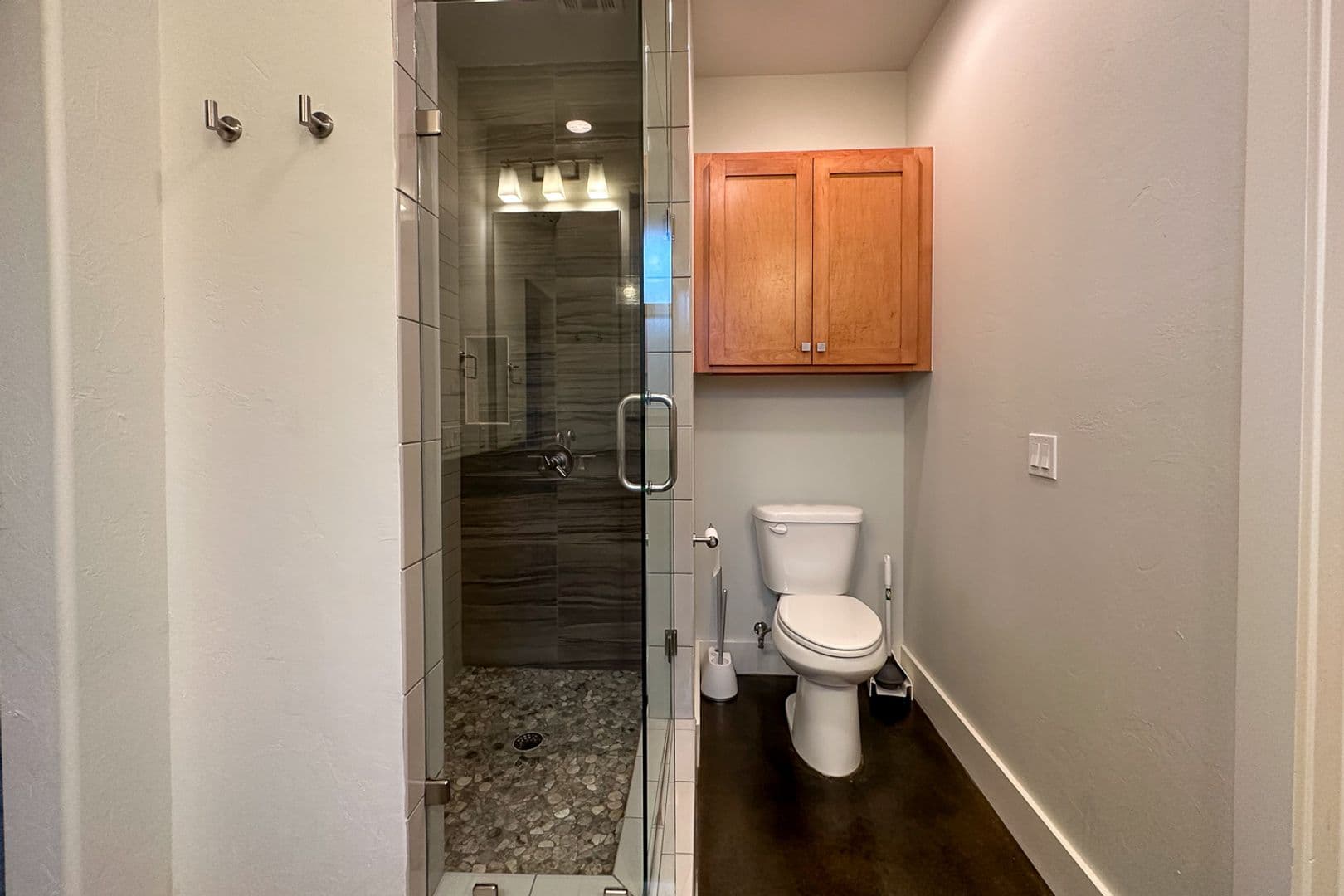 Moore House: 1208 Penn Ln