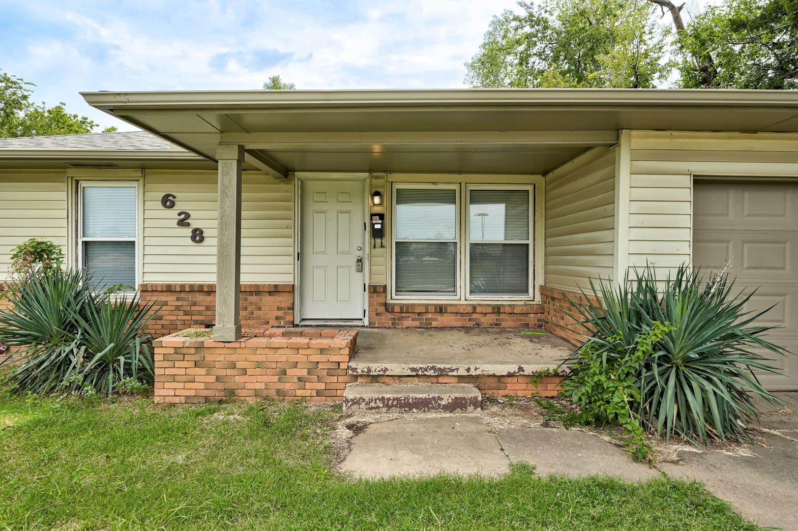 Oklahoma City House: 628 E Hill St