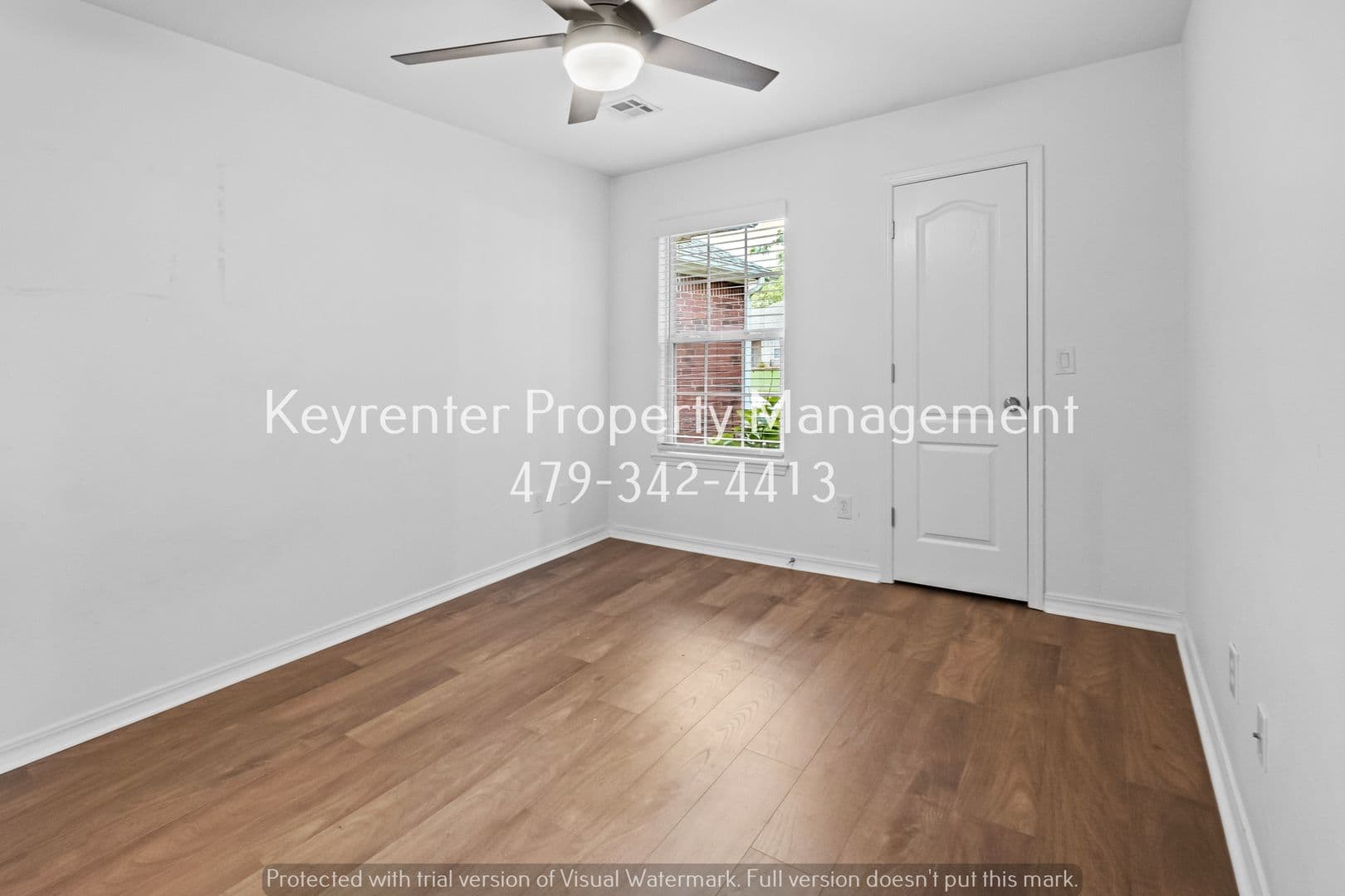 Bentonville House: 3703 Surrey Ave