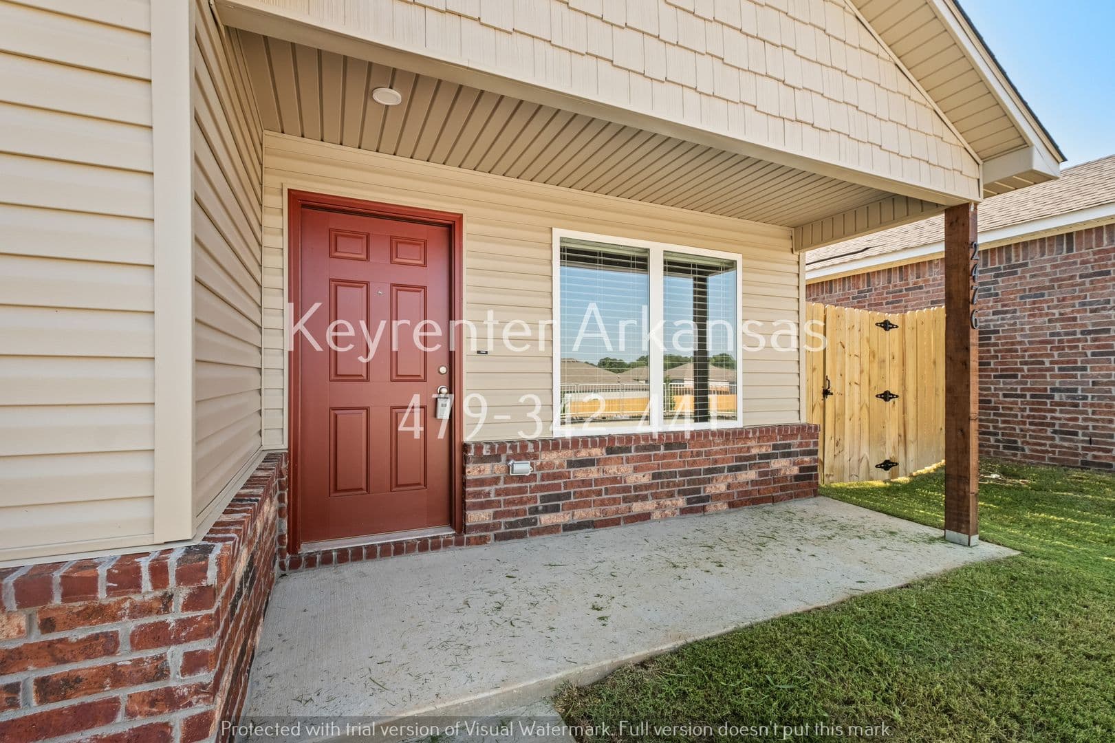 Fayetteville House: 2476 N Raven Ln