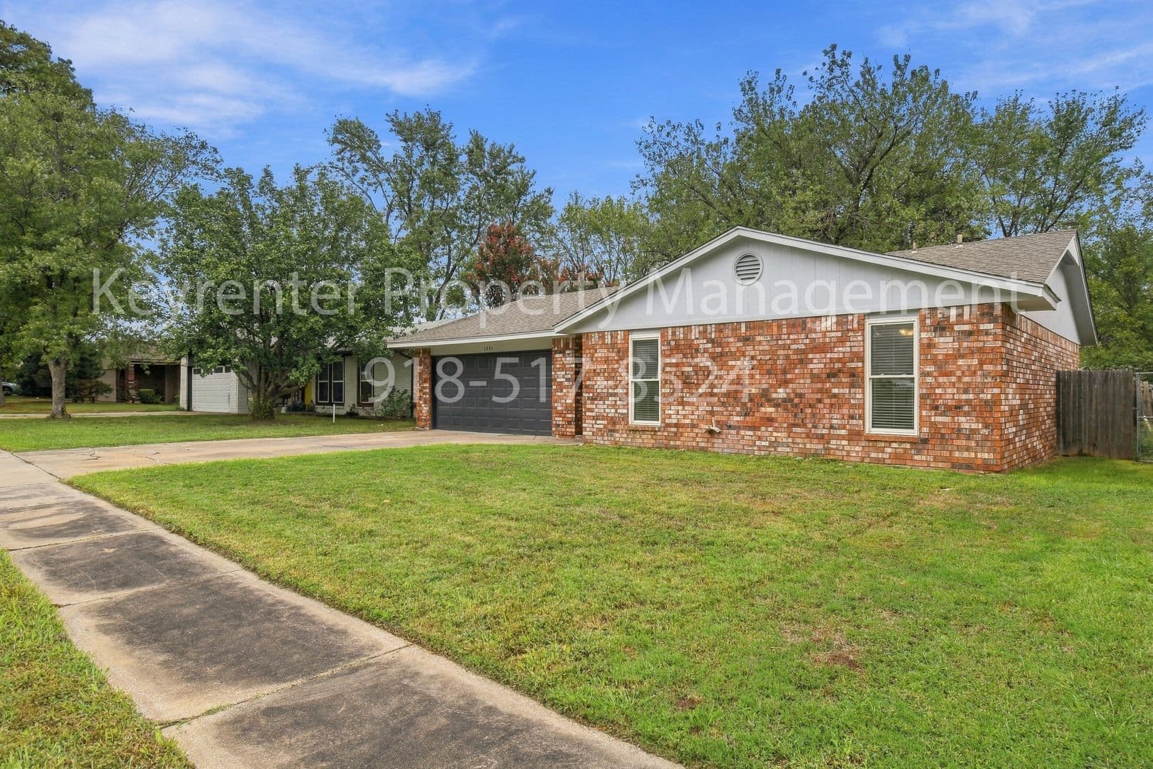 Broken Arrow House: 1201 S Gum Ave