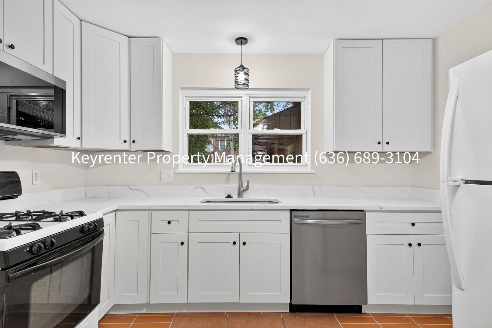 Saint Louis House: 5855 Pershing Ave