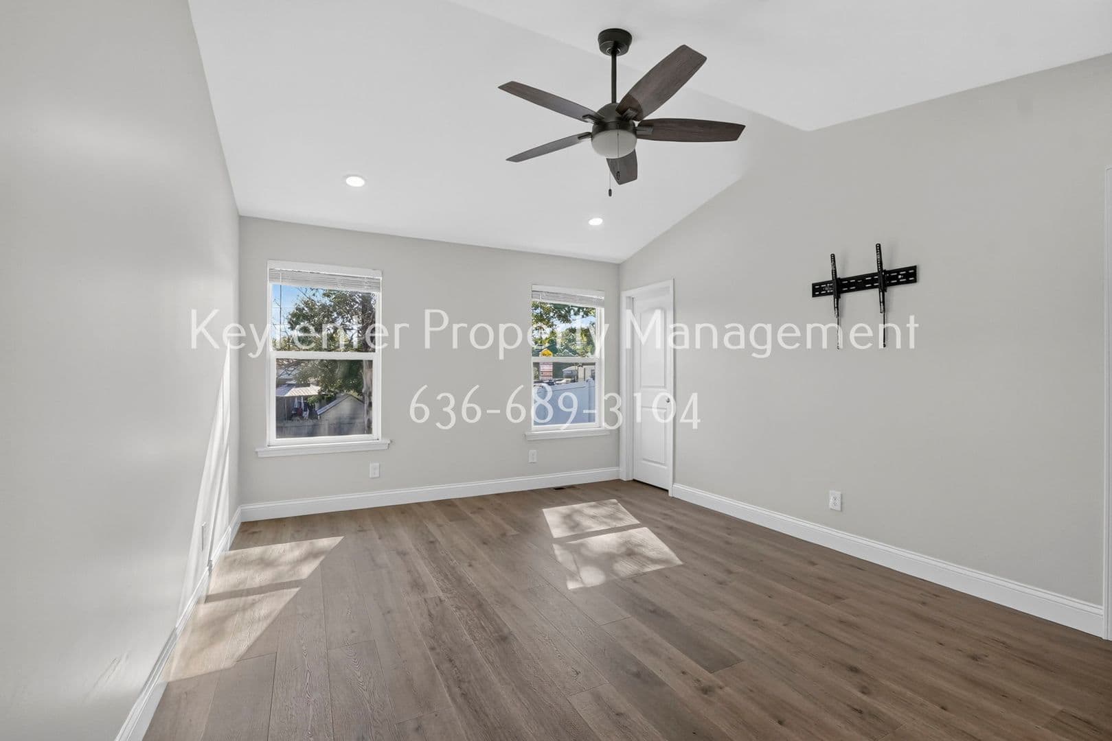 Hazelwood House: 926 Townhouse Ln