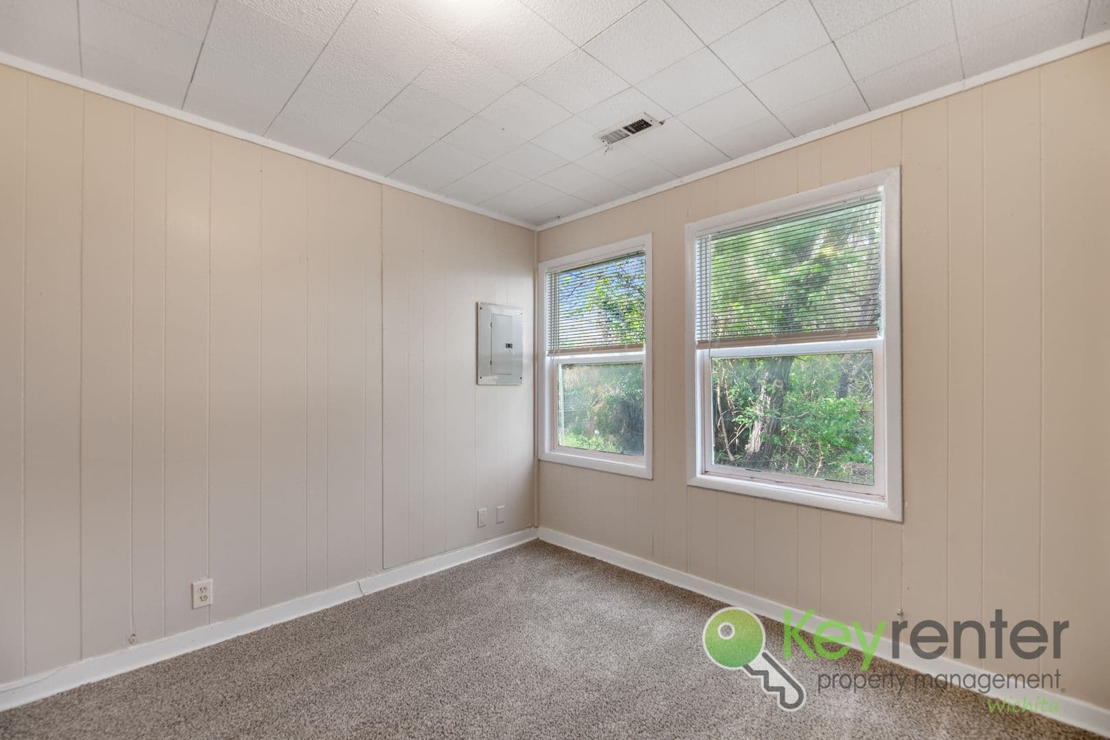 Wichita Apartment: 4301 E Whitney Ln