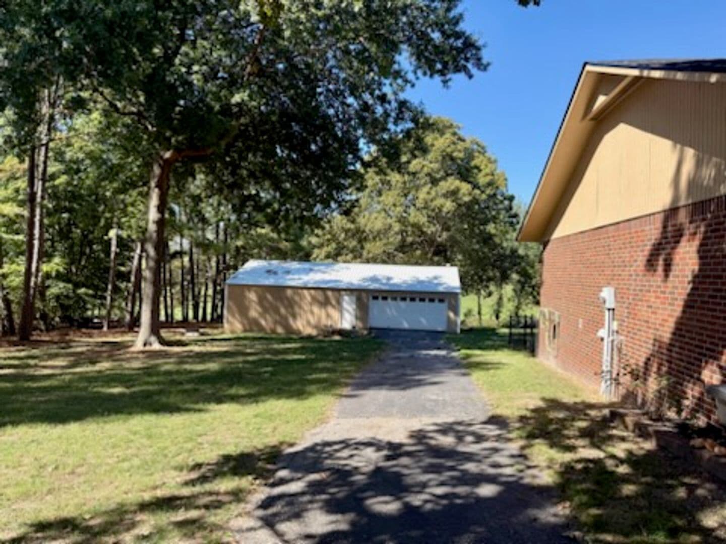 Springdale House: 3158 Brandy Lane