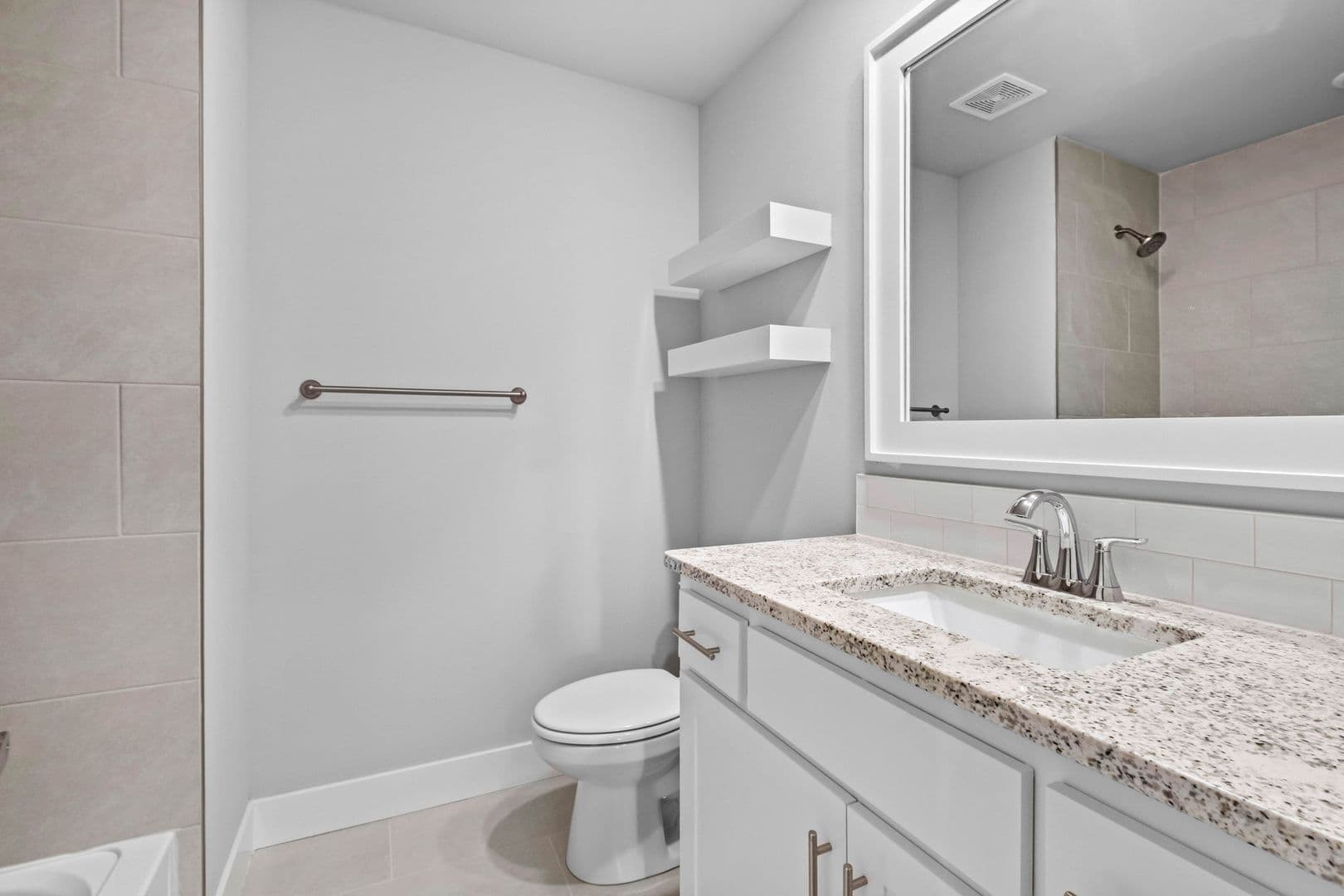 Prairie Grove House: 823 Mueller Way