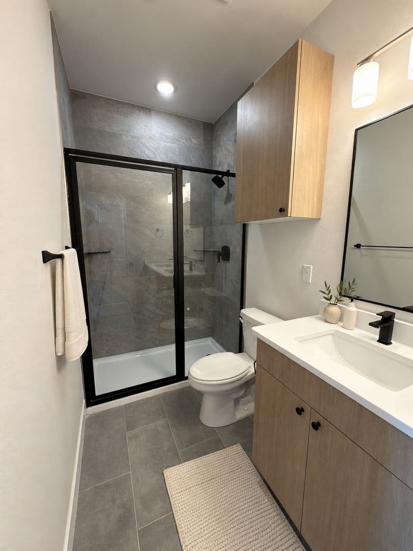 Rogers Townhome: 3600 W Persimmon St