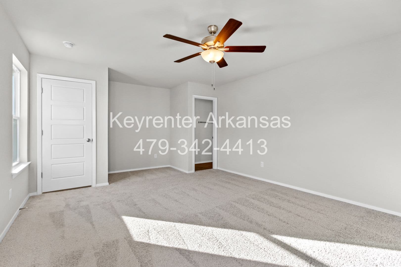 Fayetteville House: 846 E Sparrow Way
