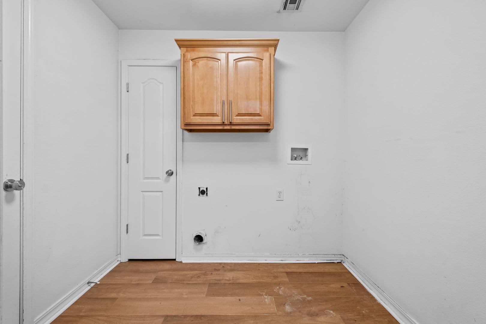 Bentonville House: 3703 Surrey Ave