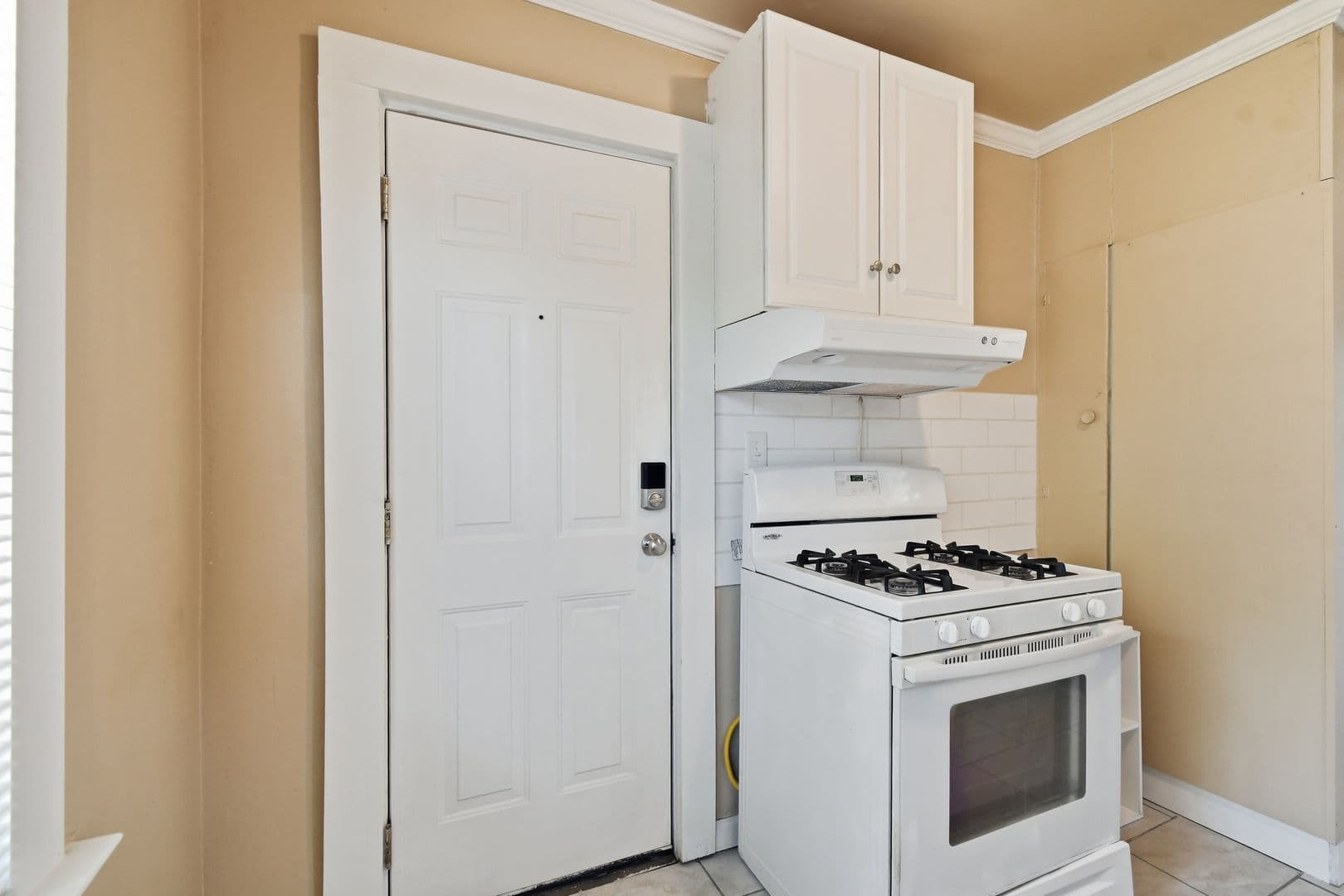 Tulsa Apartment: 1633 E 8th St