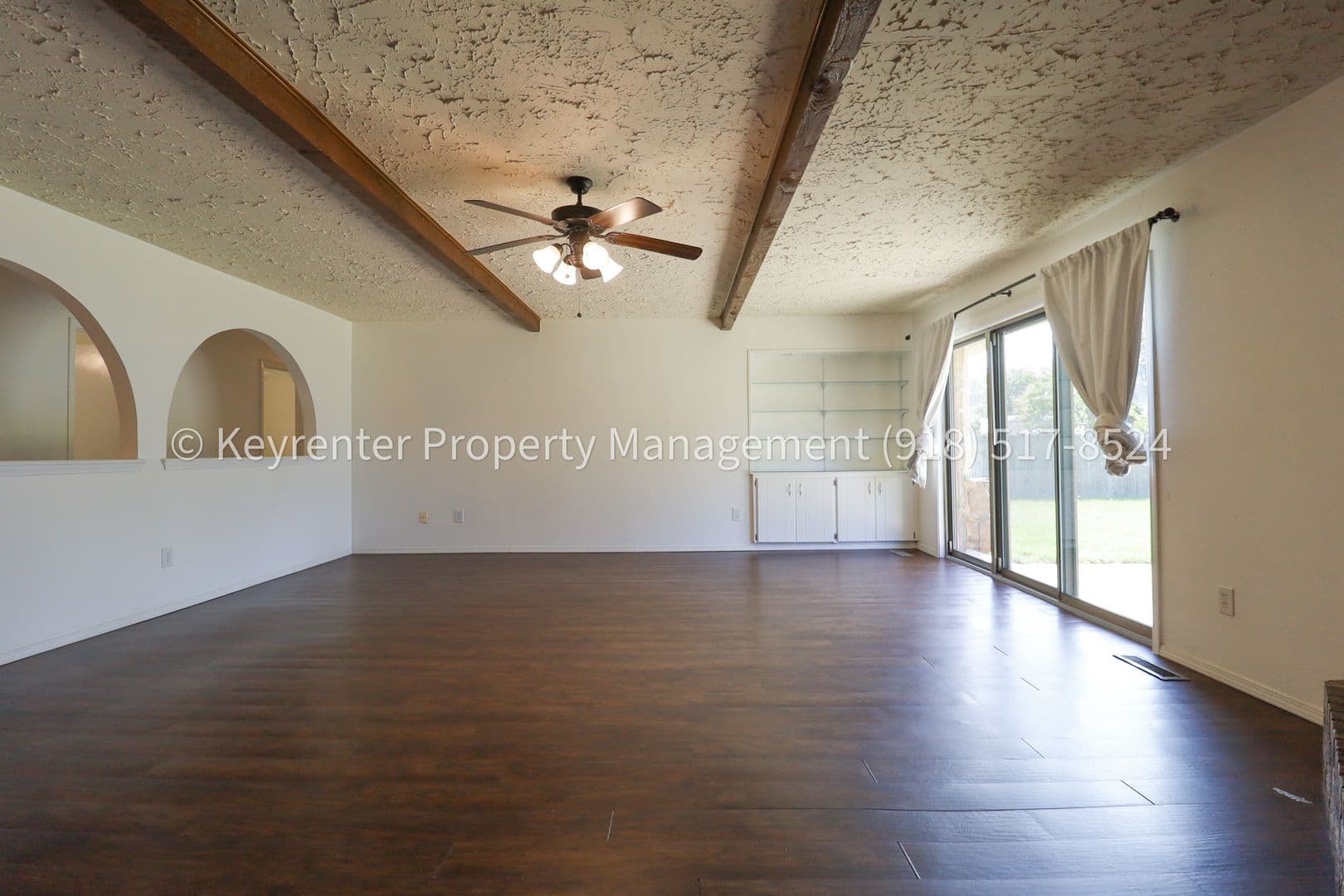 Broken Arrow House: 4004 S Maple Ave