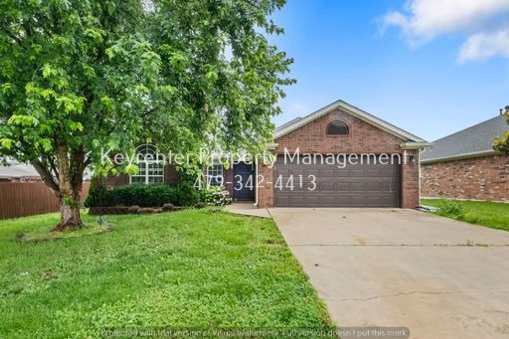 Bentonville House: 3703 Surrey Ave