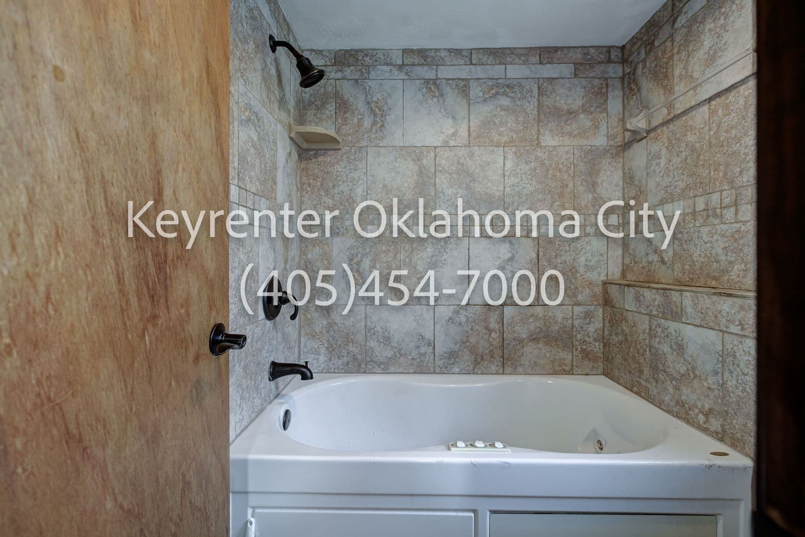 Oklahoma City House: 10912 N Blackwelder Ave