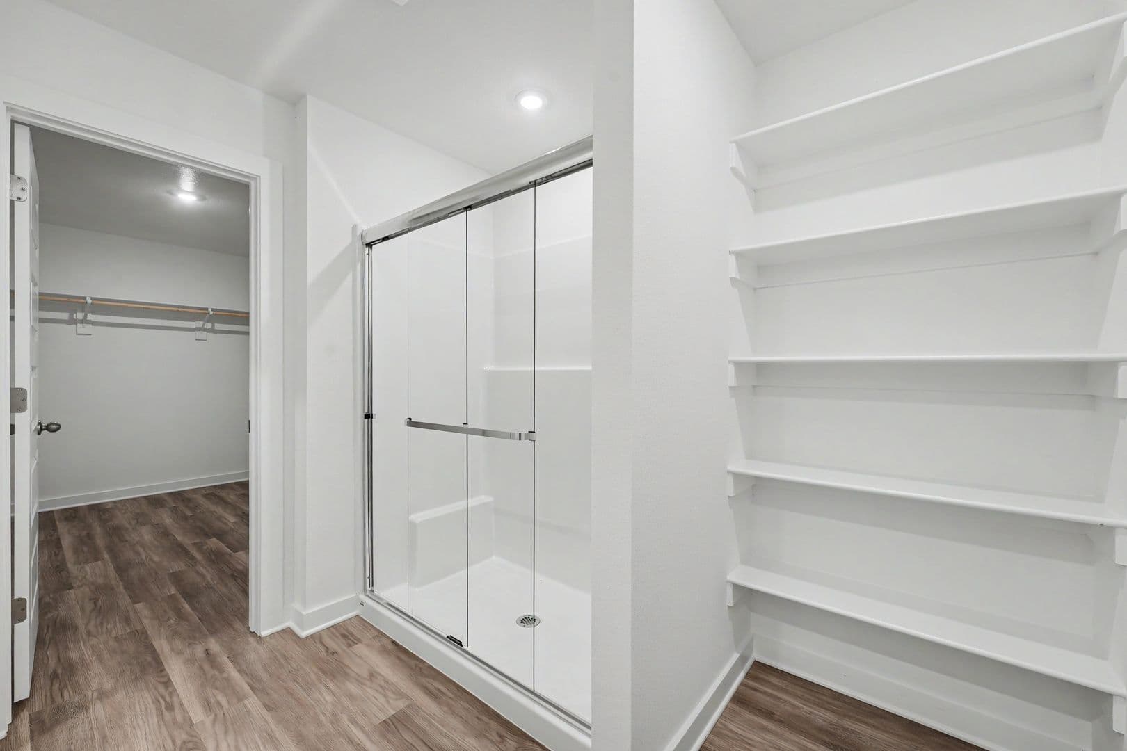 Fayetteville House: 4560 W Triangle St
