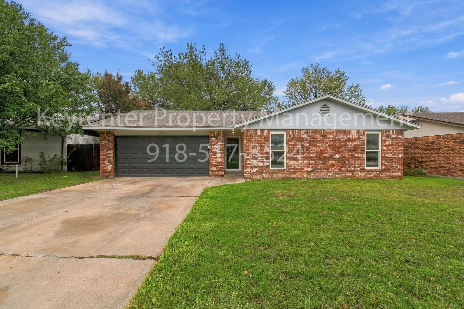 Broken Arrow House: 1201 S Gum Ave
