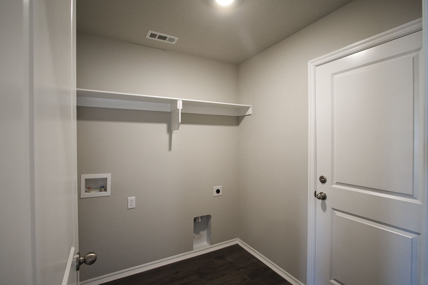 Gentry House: 606 Comanche Dr