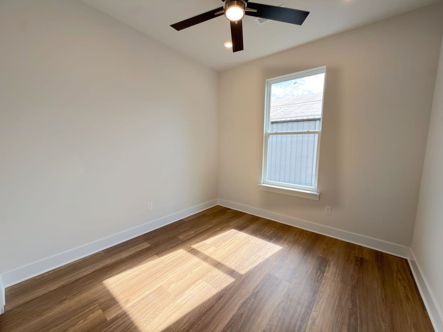 Rogers Townhome: 3611 W Persimmon St