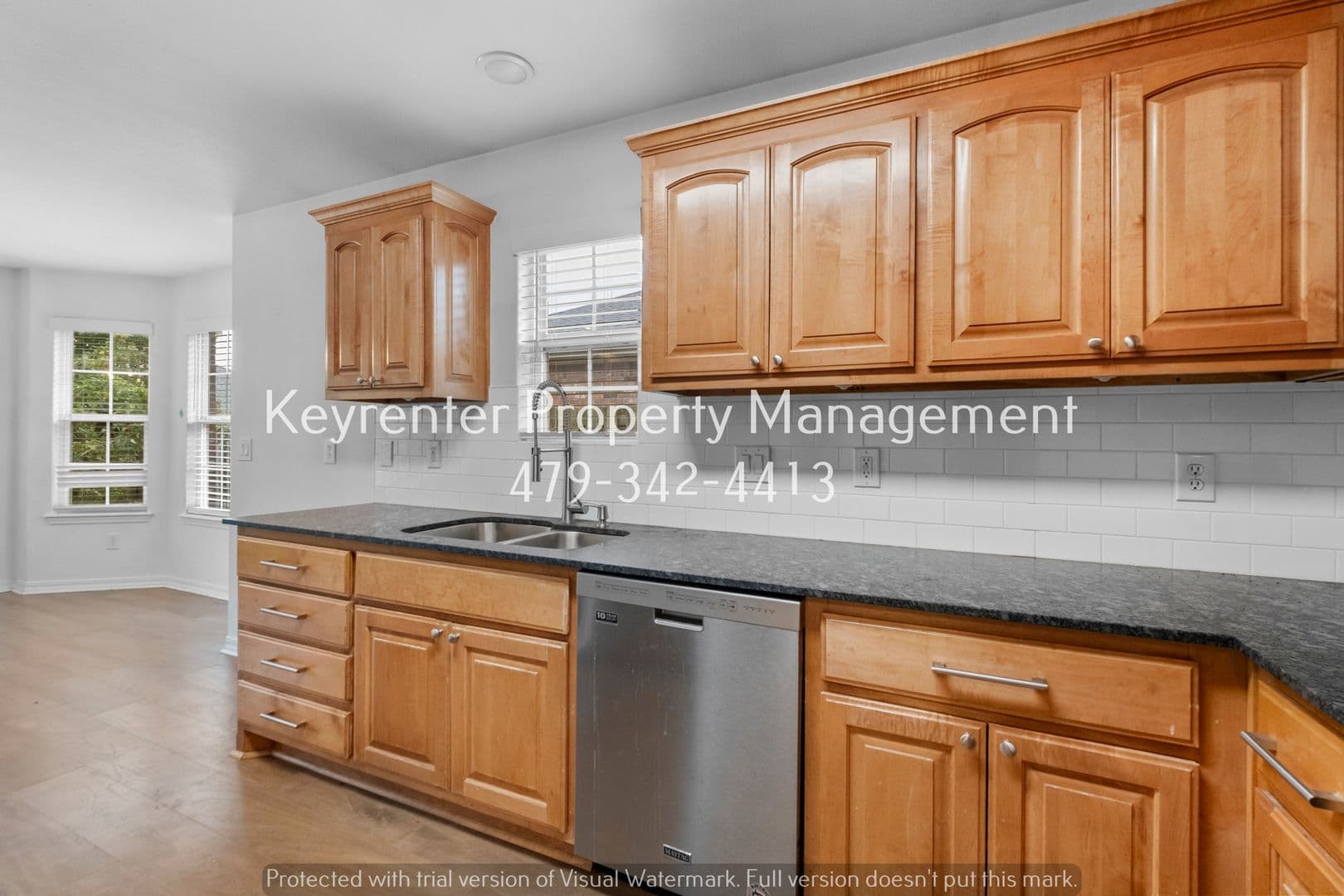 Bentonville House: 3703 Surrey Ave