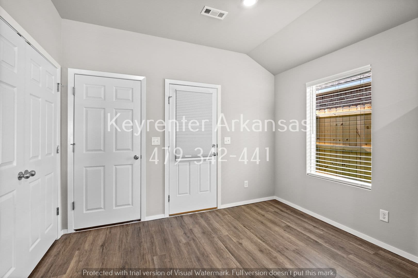 Fayetteville House: 2476 N Raven Ln