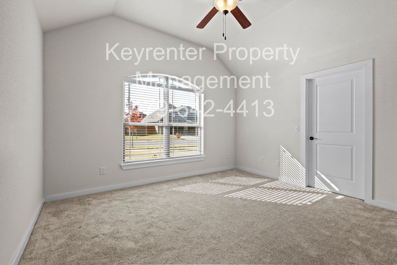 Fayetteville House: 4532 W Newton Ave