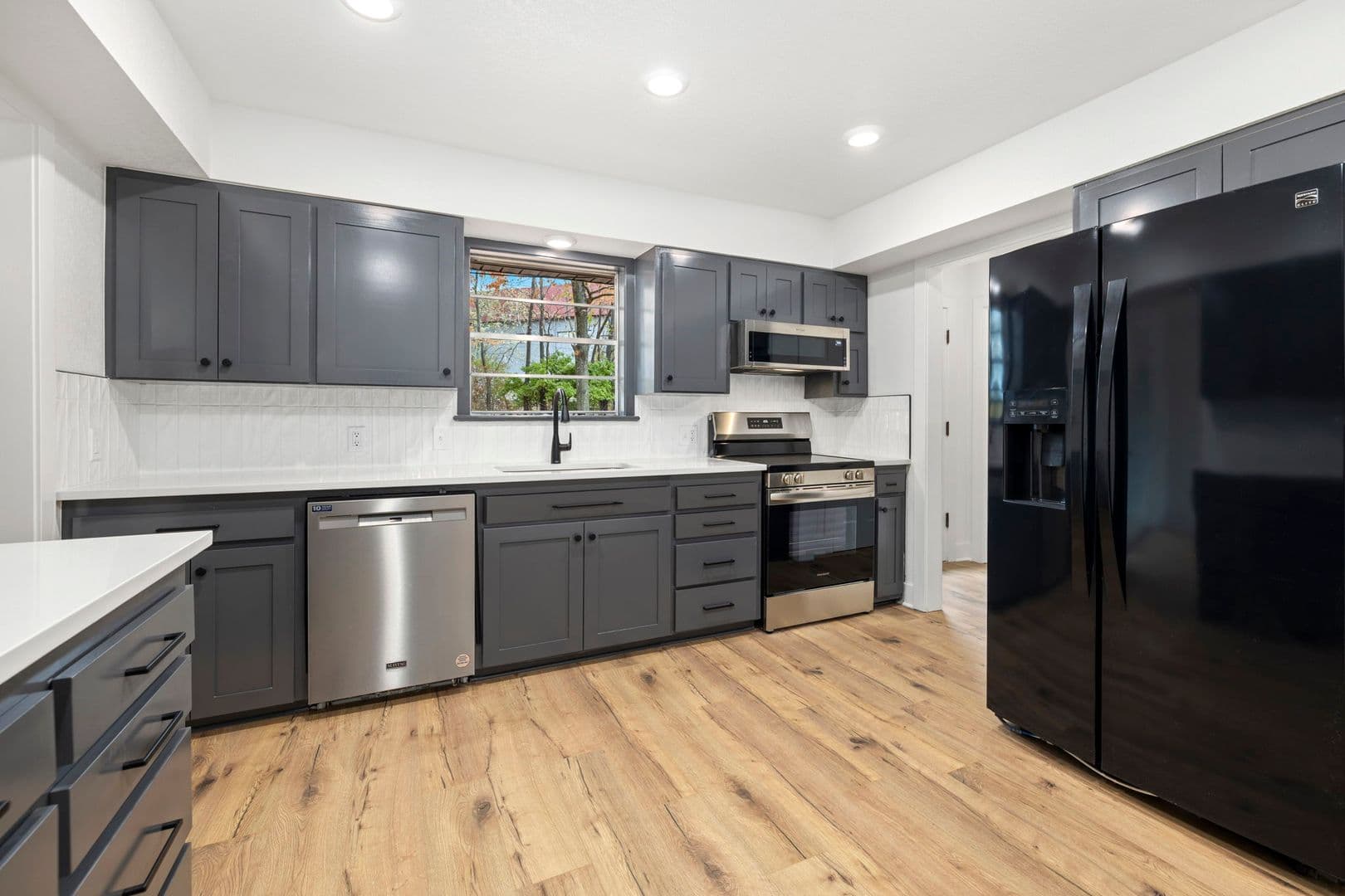 Fayetteville House: 2096 Box Ave