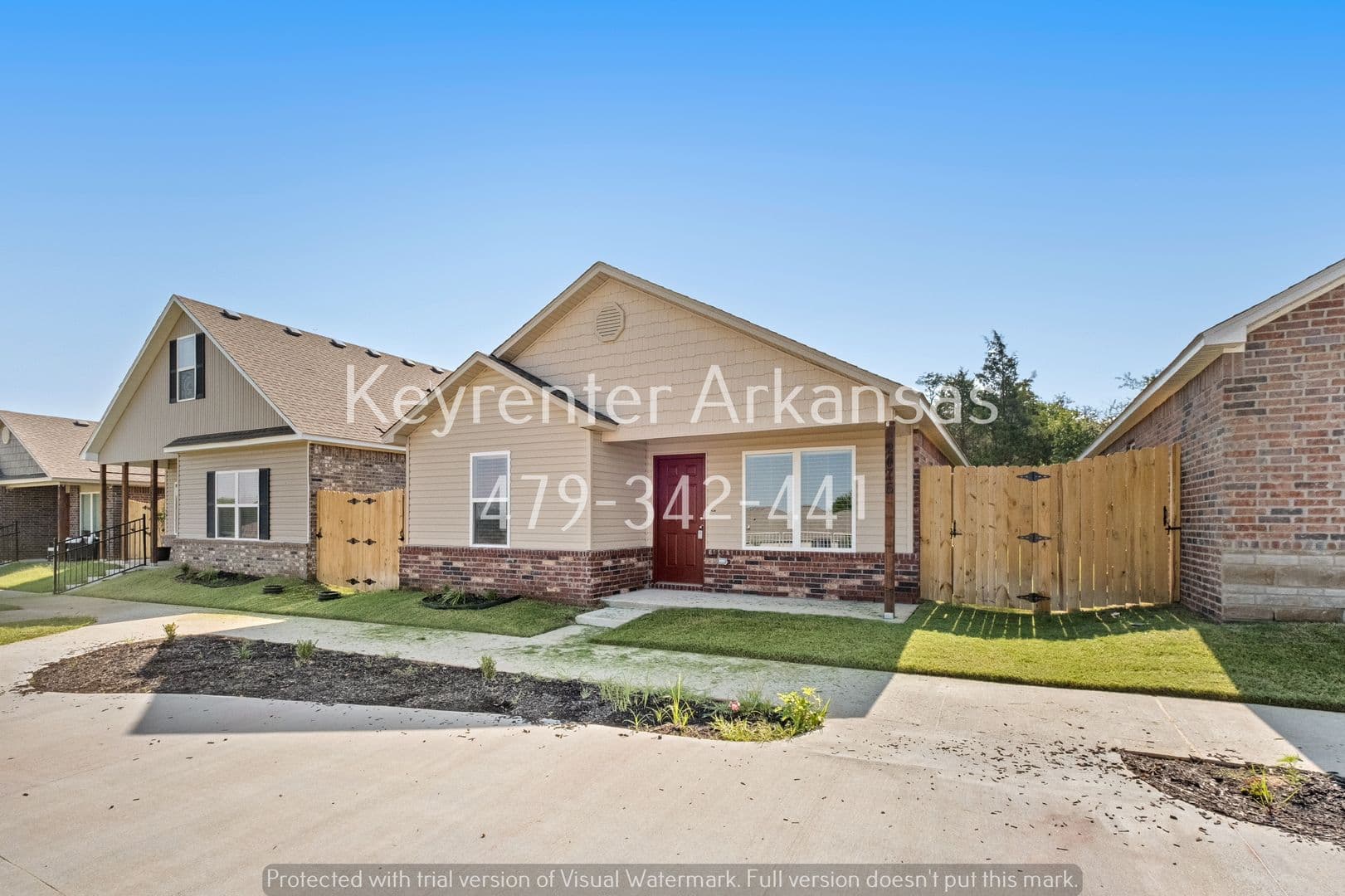 Fayetteville House: 2476 N Raven Ln