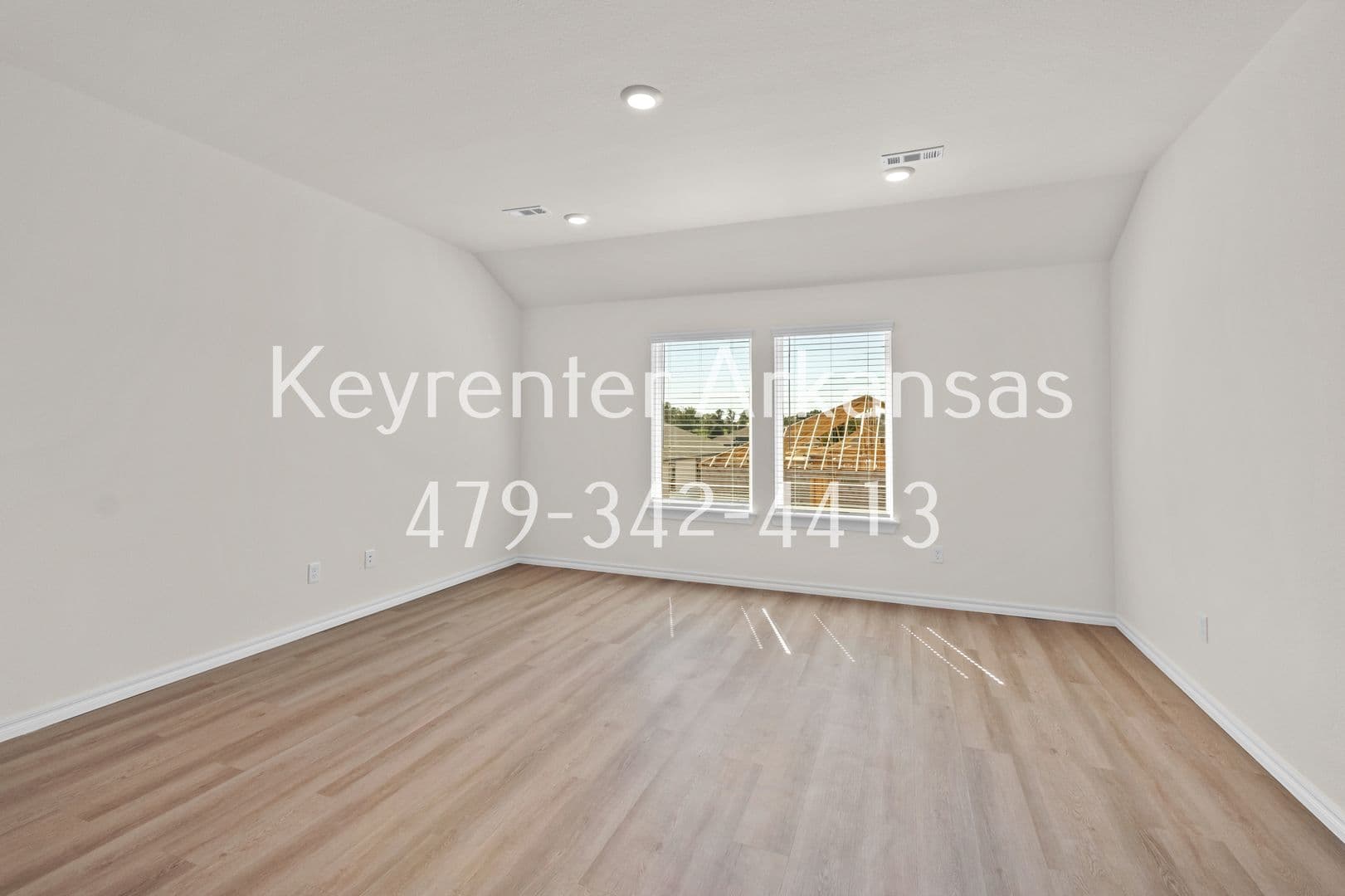 Gentry House: 1317 Bates St