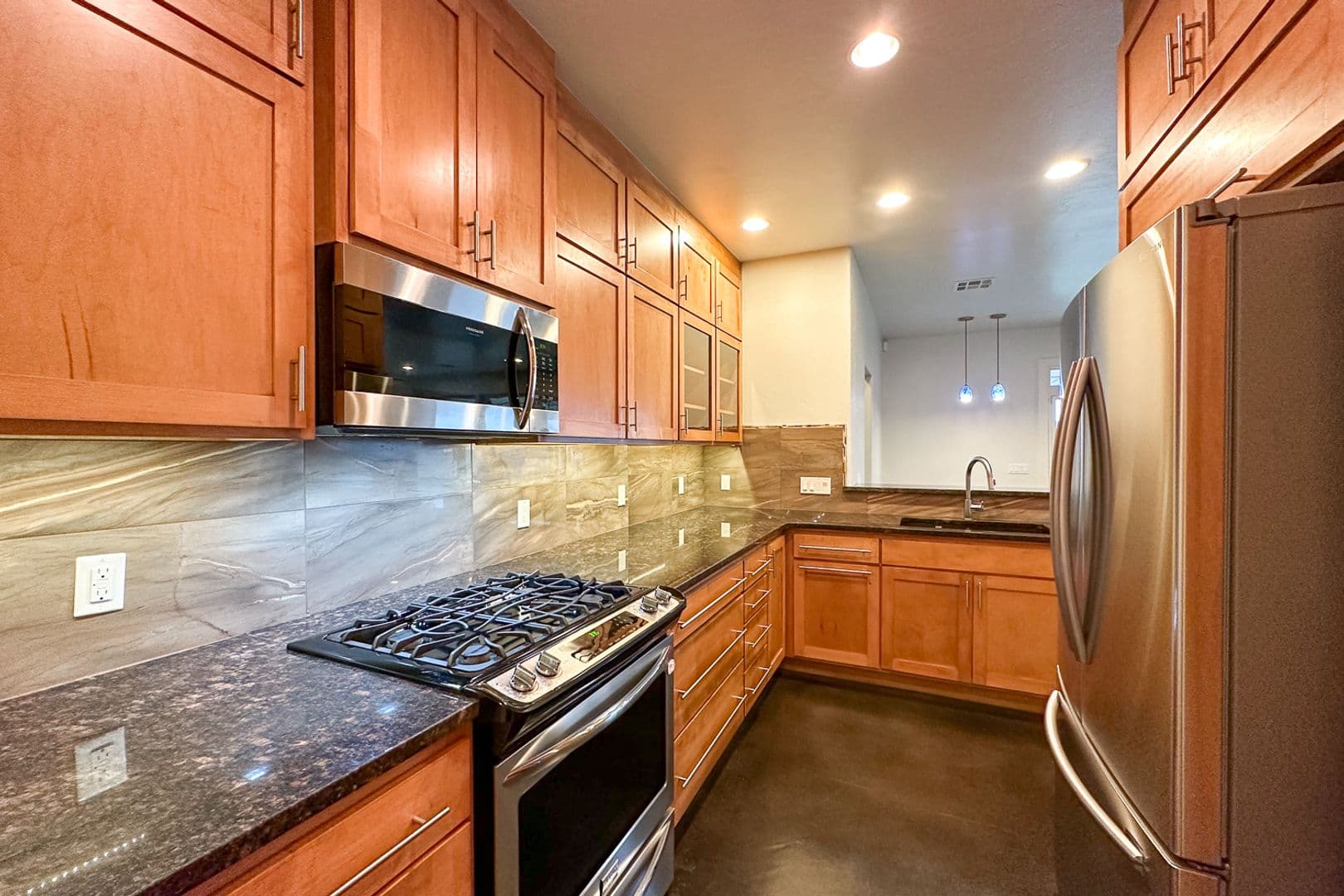 Moore House: 1208 Penn Ln