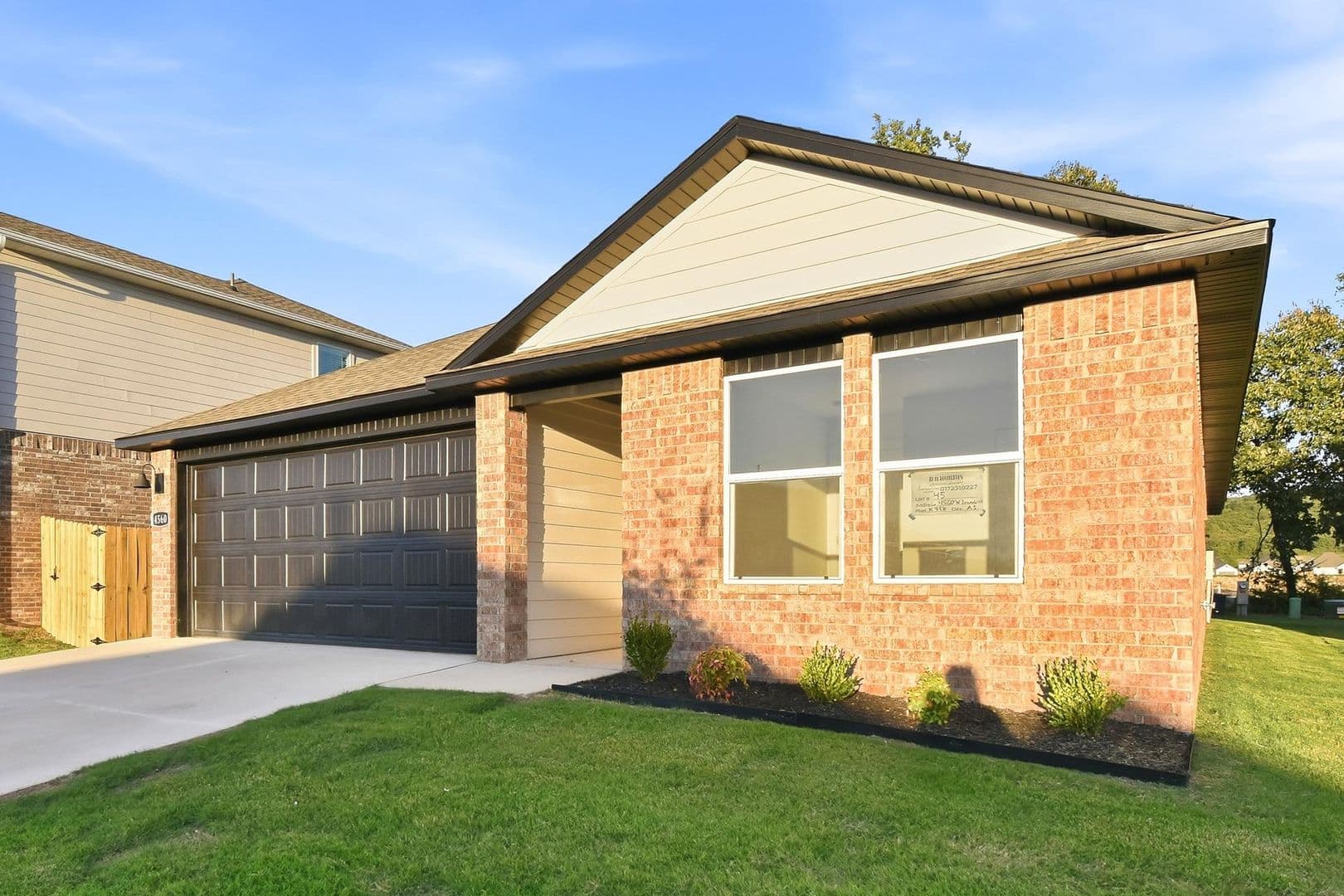 Fayetteville House: 4560 W Triangle St