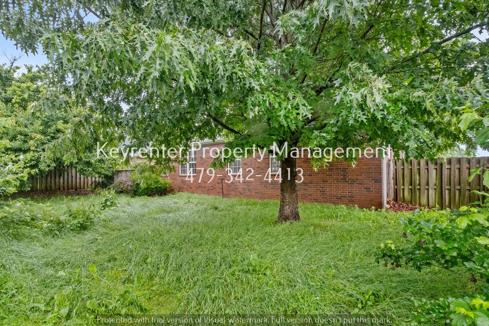 Bentonville House: 3703 Surrey Ave